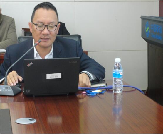 保山移动综合部副总杨涛在培训中宣贯省移动对车辆治理的相关要求事项。。